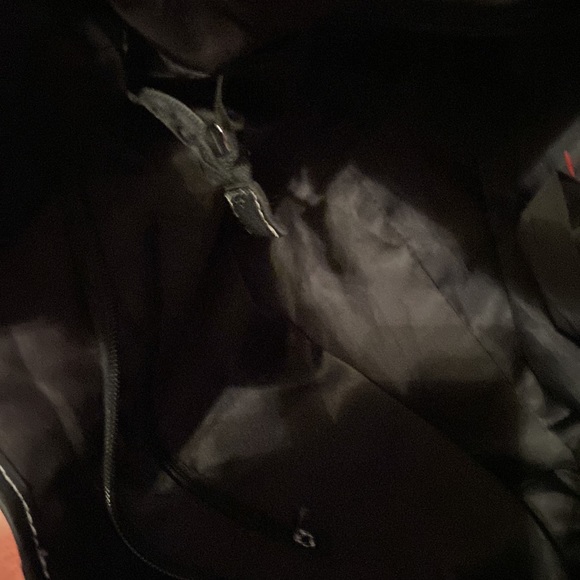 Almost new 3D flowered purse in leather with flower petals able to be felt! - Picture 5 of 7